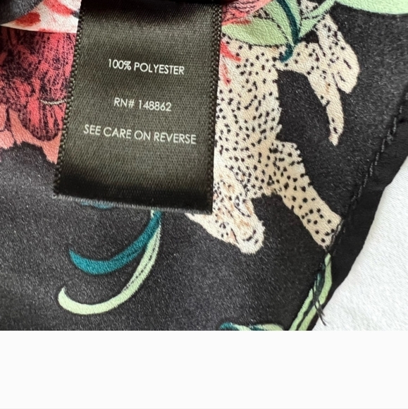 Torrid Women's floral cheetah off the shoulder top - Picture 5 of 7